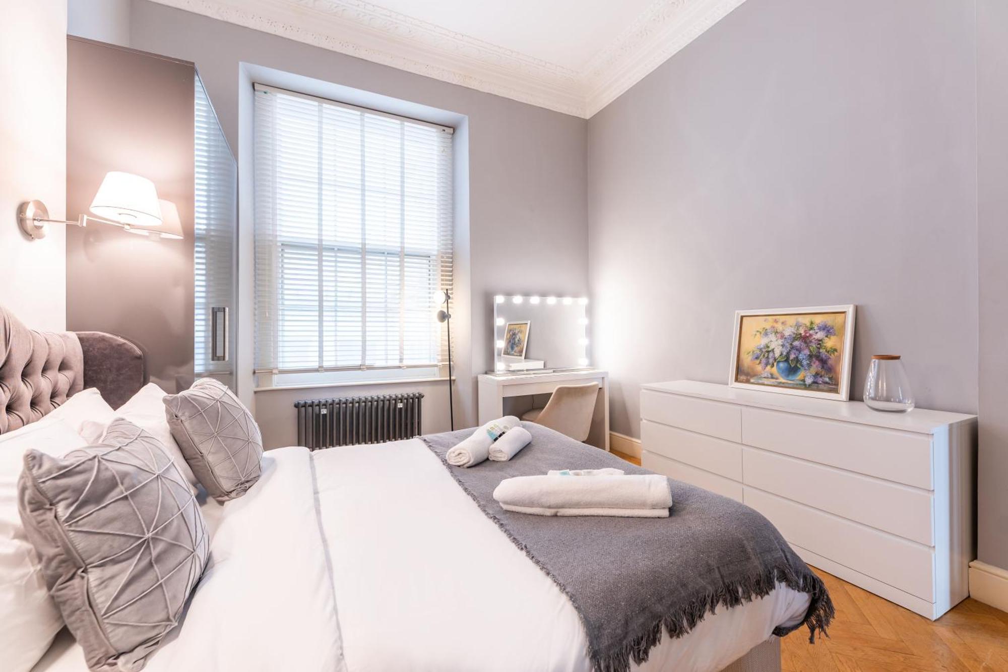 לונדון Luxury One Bedroom Flat In Westbourne Terrace מראה חיצוני תמונה