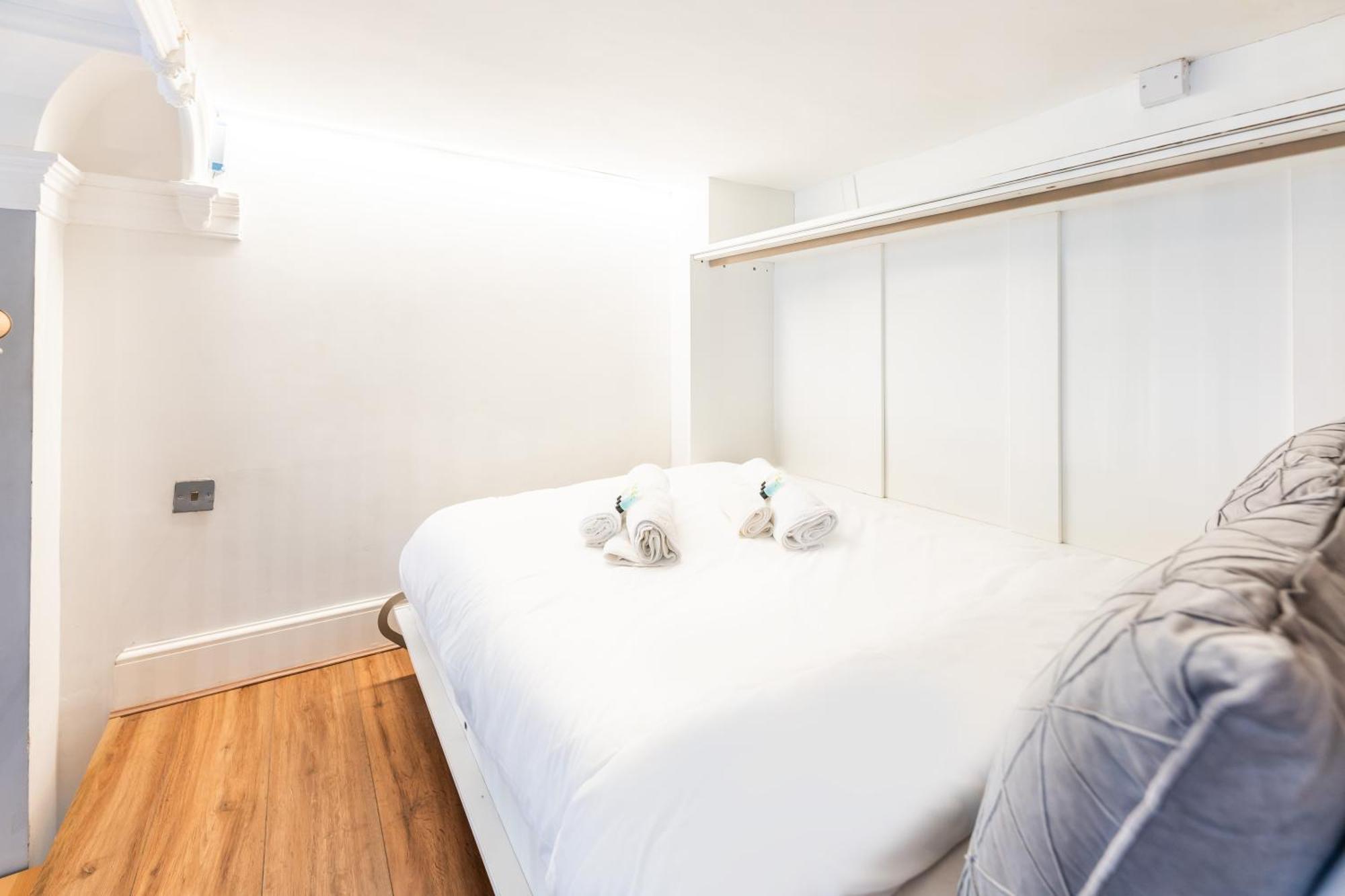 לונדון Luxury One Bedroom Flat In Westbourne Terrace מראה חיצוני תמונה